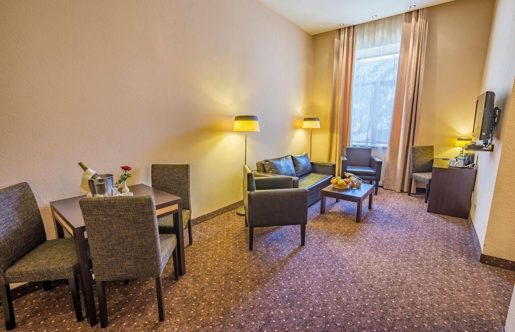 Hotel Lomsia Achalciche Zewnętrze zdjęcie